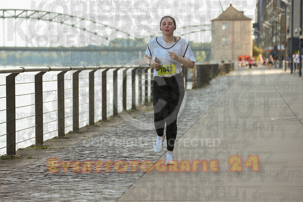 250920_1457_EX1_8326 | Sportfotografie im Rhein-Sieg Kreis, Köln, Bonn, NRW, Rheinland Pfalz, Hessen, etc. Unser Tätigkeitsfeld umfasst den Laufsport vom Volkslauf über den Marathon, Duathlon, Triathon bis zum Ultralauf wie Kölnpfad Ultra oder Schindertrail.