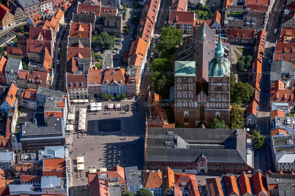 4061676 | STRALSUND 08.09.2021 Kirchengebäude der Sankt Nikolai -Gemeinde im Ortsteil Andershof in Stralsund im Bundesland Mecklenburg-Vorpommern. Weiterführende Informationen bei: Ev. Kirchengemeinde St. Nikolai,  Hansestadt Stralsund. // Church building Sankt Nikolai -Gemeinde in the district Andershof in Stralsund in the state Mecklenburg - Western Pomerania. Further information at: Ev. Kirchengemeinde St. Nikolai,  Hansestadt Stralsund. Foto: Gerhard Launer