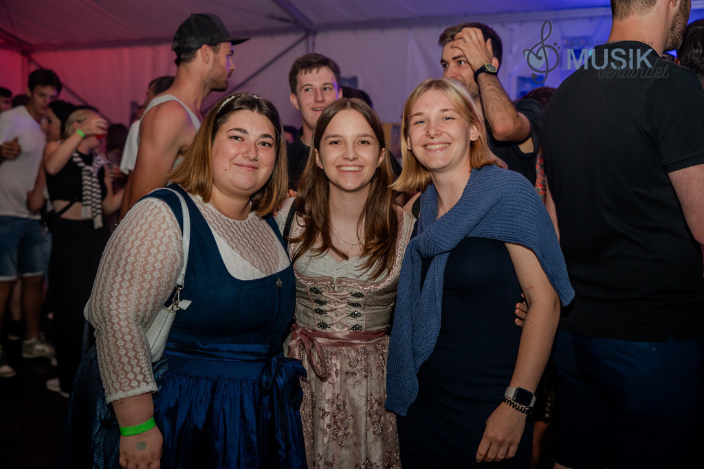 DSC_5425 | "Fussifoto.com – Ihr Ansprechpartner für hochwertige Fotografie! Entdecken Sie kreative Bilder und professionelle Dienstleistungen. Kontaktieren Sie uns für Ihre Projekte!"