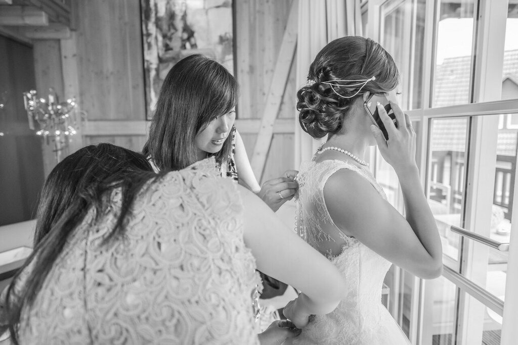 Get_Ready_Hochzeitsfotos_102 | Mein Name ist Arkadius. Ich fotografiere Ihre Hochzeit in Frankfurt und im Umkreis von 200 km. Als Fotograf bin ich noch bekannt im Bereich Business- und Modefotografie.