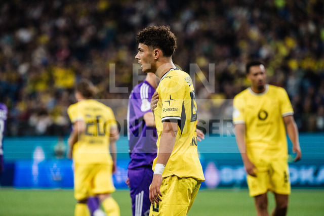 DFB-Pokal: HEBC - Borussia Dortmund, 01.09.2026 | Samuele Inacio (Borussia Dortmund, 40) schießt zum 0:3, JUBEL, TOR; Fußball, DFB-Pokal, 1. Runde: HEBC vs. Borussia Dortmund am 01.09.2026 im Volksparkstadion, HamburgDFB REGULATIONS PROHIBIT ANY USE OF PHOTOGRAPHS AS IMAGE SEQUENCES AND/OR QUASI-VIDEO. - Realisiert mit Pictrs.com