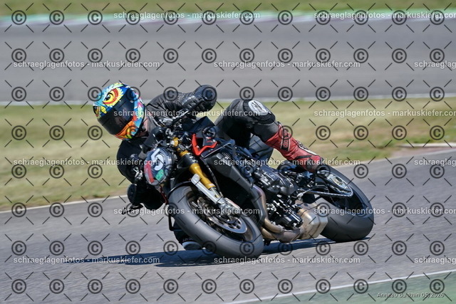 26BT01-1699 | 075 - Realisiert mit Pictrs.com