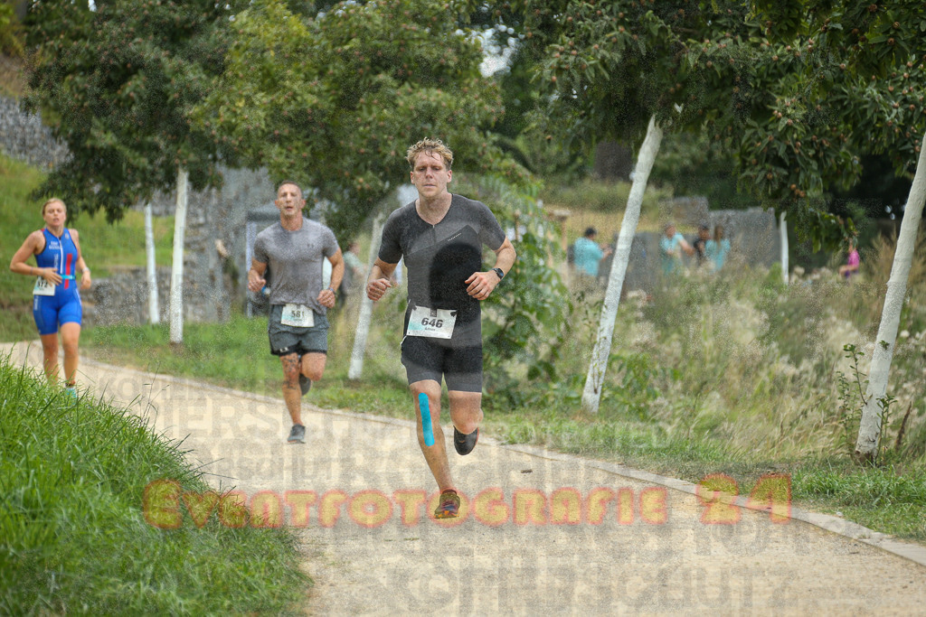 250824_1425_EX1_6158 | Sportfotografie im Rhein-Sieg Kreis, Köln, Bonn, NRW, Rheinland Pfalz, Hessen, etc. Unser Tätigkeitsfeld umfasst den Laufsport vom Volkslauf über den Marathon, Duathlon, Triathon bis zum Ultralauf wie Kölnpfad Ultra oder Schindertrail.
