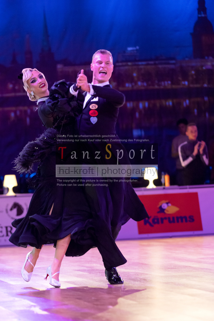 20241215_WDSF_Int_Open_Std-Riga-9928 | Tanzsportbilder, Standardtanz, Lateintanz, WDSF, DTV, LTVB, dancecomp, goc, hessen tanzt, blaues band der spree, walzer, tango, wiener walzer, slowfox, quickstepp, samba, rumba, cha-cha-cha, paso doble. jive, hd-kroft photography, turniertanzsport