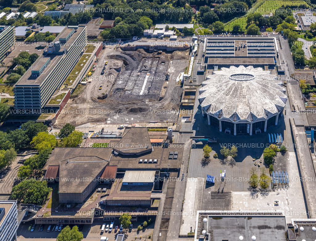 Bochum240816111 | RUB Ruhr-Universität Bochum, Audimax der Ruhr-Universität Bochum muschelförmiges Gebäude, Baustelle mit Ersatzneubau NA, Querenburg, Bochum, Ruhrgebiet, Nordrhein-Westfalen, Deutschland