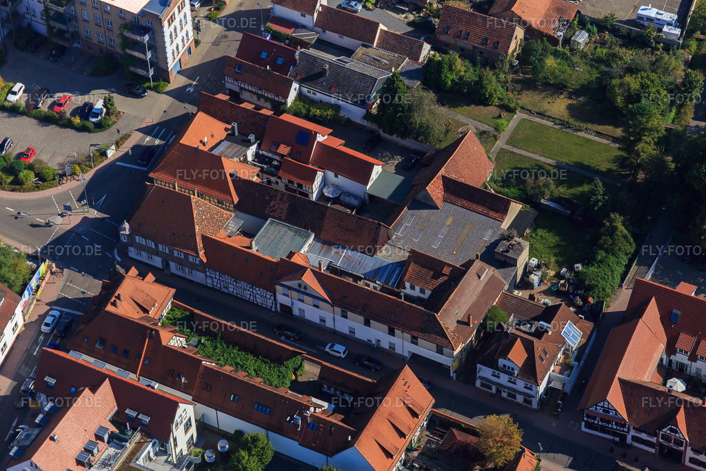Luftbild: Rheinstraße x Bahnhofstr in Kandel im Bundesland Rheinland-Pfalz in Deutschland. Foto: IMG_094947.jpg vom 24.09.2016 durch Werner Riehm/FLY-FOTO.de