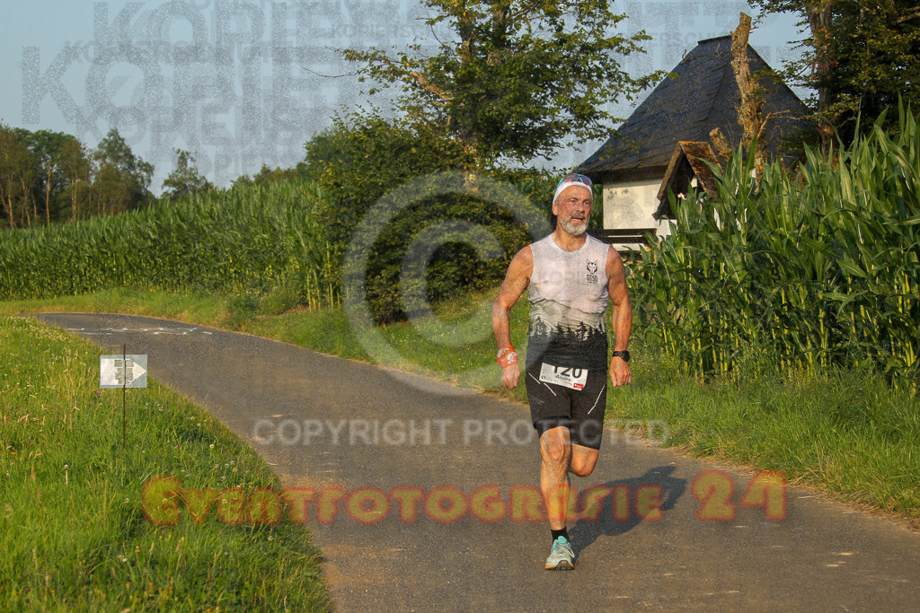 240802_1917_EV4_3474 | Sportfotografie im Rhein-Sieg Kreis, Köln, Bonn, NRW, Rheinland Pfalz, Hessen, etc. Unser Tätigkeitsfeld umfasst den Laufsport vom Volkslauf über den Marathon, Duathlon, Triathon bis zum Ultralauf wie Kölnpfad Ultra oder Schindertrail.