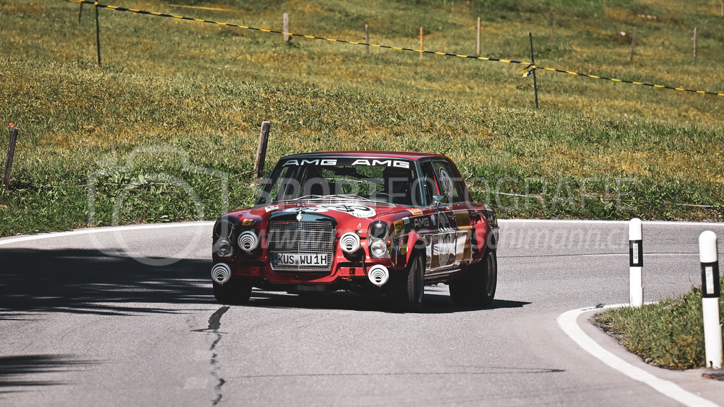 19. Arosa ClassicCar 2023 - 1. September 2023 | 19. Arosa ClassicCar 2023
Arosa, Schweiz
Weber Ulrich aus Schönenberg-Kübelberg mit der Startnummer 324 in einem Mercedes - Benz 300 SEL 6.3, Jahrgang 1970, in der Klasse Alpine Performance.
@arosaclassiccar, @arosa.official, #arosaclassiccar, #arosa, #76curves, #classiccar
Bild: Sportfotografie Markus Aeschimann | www.markus-aeschimann.ch - Realisiert mit Pictrs.com