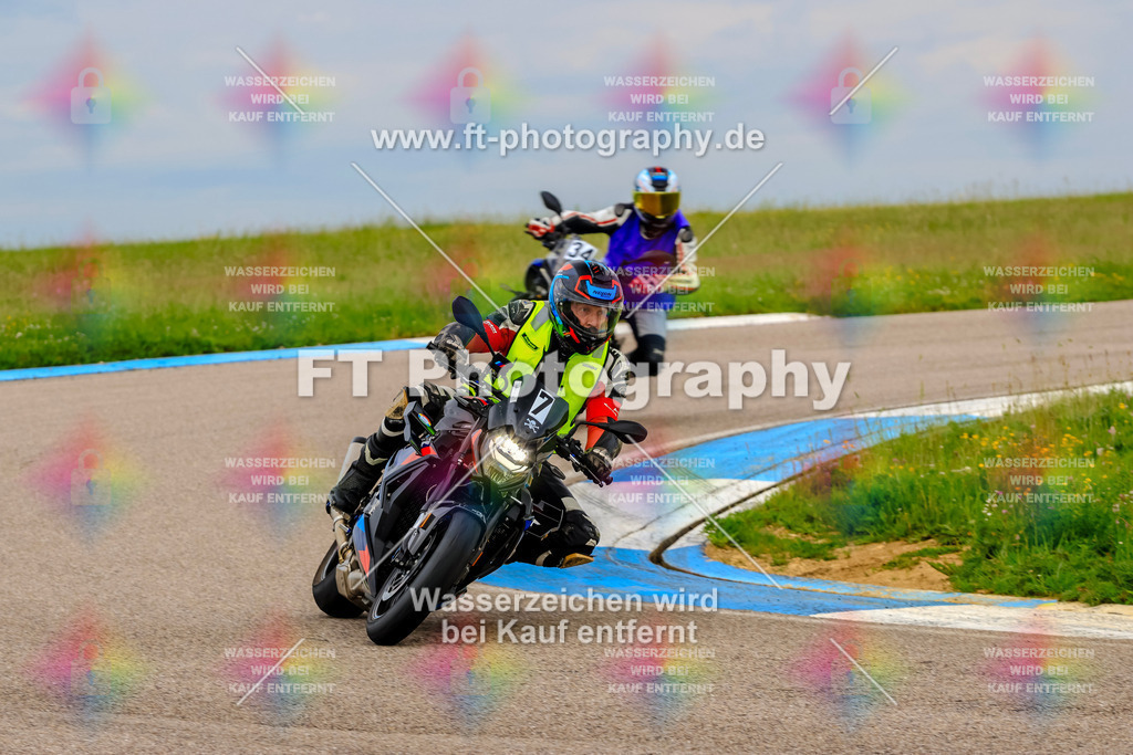 MotoTeam-2282 | Hier findet Ihr Bilder von Touristenfahrten auf der Nürburgring Nordschleife oder von anderen Veranstaltungen die ich besucht habe. Viel Spass beim Durch Schauen 