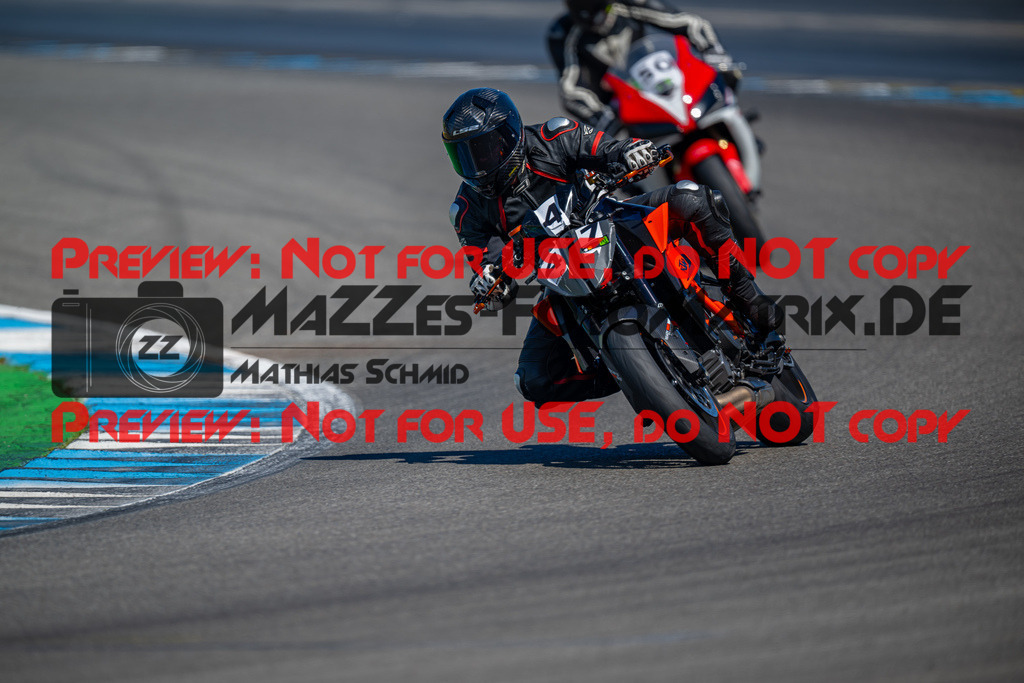 MaZZes-Fotomatrix-20260523-123092 | GRUEN