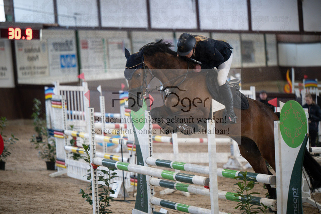 Hallenreittunier Voxtrup 2023 | Entdecke hochwertige Reitturnierfotos von Foto Oger. Professionell, emotional und authentisch – jetzt Lieblingsmomente im Shop bestellen.Deutschlandweite Turnierfotografie. - Realisiert mit Pictrs.com