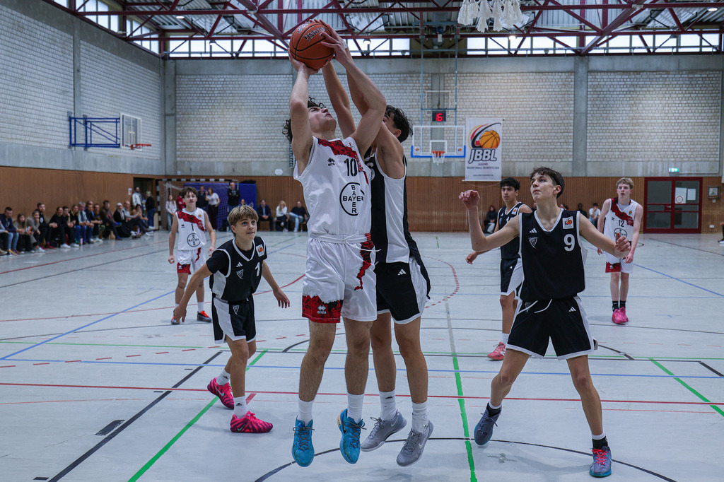 JBBL BAYER GIANTS vs Team BonnKöln RAG-25 | Fotos von Basketballspielen aus dem Raum NRW fotografiert von Gero Mueller-Laschet und Daniel Schaefer - Realisiert mit Pictrs.com