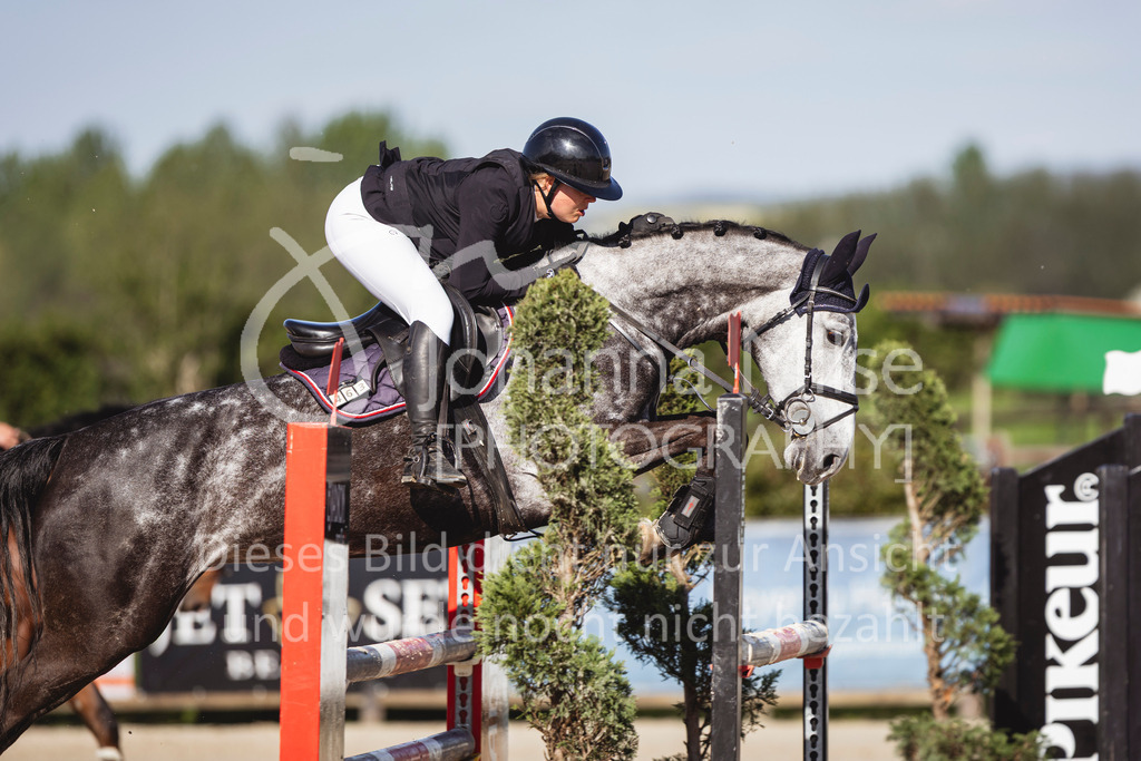 260421_Frühlingsfest_4_SprPf-L-416 | Deine schönsten Turniermomente als professionelle Fotos! Entdecke hochwertige Pferdesport-Fotografie im Online-Shop. Jetzt Fotos finden & bestellen!