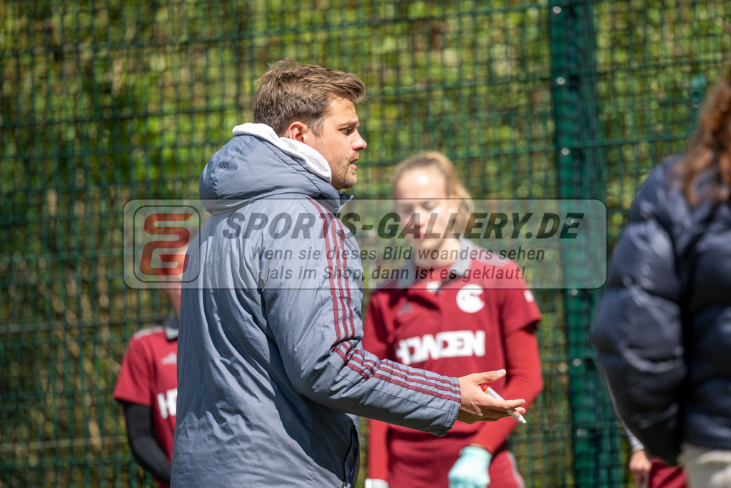 SFE_20240421_0133 | Düsseldorf, Deutschland, 21.04.2024: Jakob Cyus (Münchener SC) in Aktion waehrend des Spiels der Feldhockey 1. Bundesliga Damen zwischen Düsseldorfer HC - Münchener SC im Düsseldorfer Hockeyclub 1905 e.V. am 21.04.2024 in Düsseldorf, Deutschland. (Foto von Stephan Fehrmann)

Düsseldorf, Germany, 21.04.2024: Jakob Cyus (Münchener SC) in action during the game of Feldhockey 1. Bundesliga Damen between Düsseldorfer HC - Münchener SC in Düsseldorfer Hockeyclub 1905 e.V. at 21.04.2024 in Düsseldorf, Deutschland. (Foto from Stephan Fehrmann)