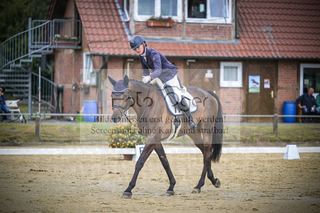 DOS_9440 | Entdecke hochwertige Reitturnierfotos von Foto Oger. Professionell, emotional und authentisch – jetzt Lieblingsmomente im Shop bestellen.Deutschlandweite Turnierfotografie. - Realisiert mit Pictrs.com