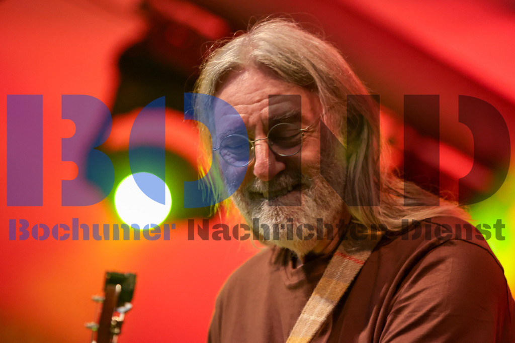 SES_BTFEUE20250704-10 | bond - Realisiert mit Pictrs.com