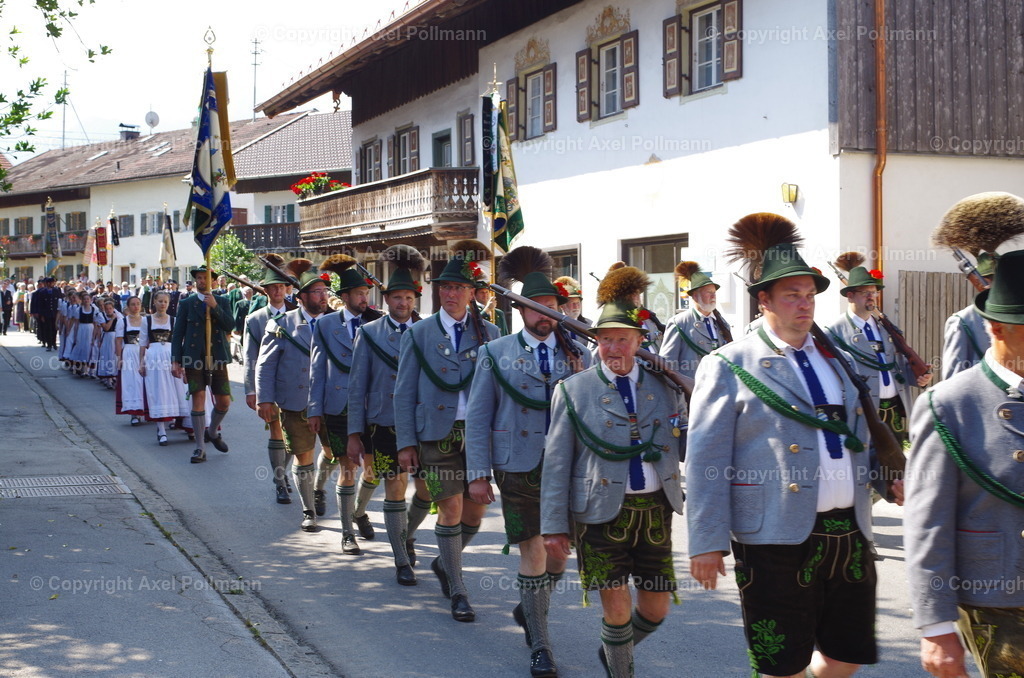 IMGP3640 | fotografiert von Axel PollmannLeonhardi Wallfahrt Benediktbeuern und Murnau, Fronleichnam, Fasching, Landschaft im Loisachtal und Benediktbeuern  - Realisiert mit Pictrs.com