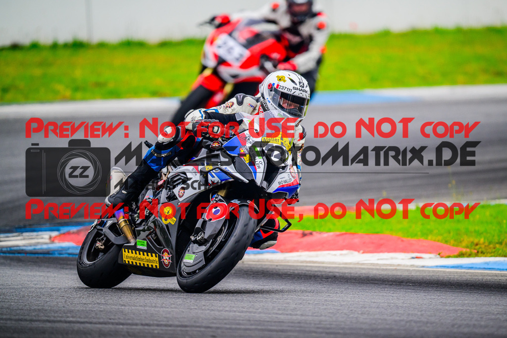 MaZZes_FotoMatrix_240614_6007705_4174 | GELB