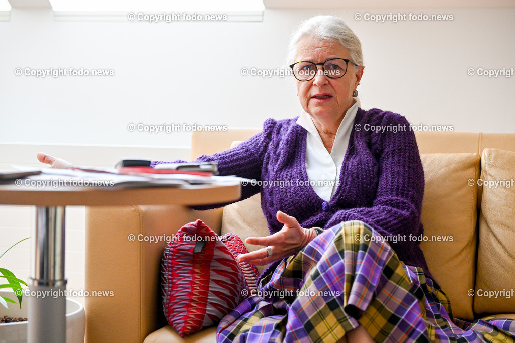 Adelheid Kastner_ Psychiaterin_ Gerichtsgutachterin und Autorin_ 15.02.2024-23 | 15.02.2024, Linz, AUT, Adelheid Kastner, im Bild Adelheid Kastner (Fachaerztin für Psychiatrie und Neurologie, Primaraerztin der Klinik fuer Psychiatrie mit forensischem Schwerpunkt, Gerichtsgutachterin)