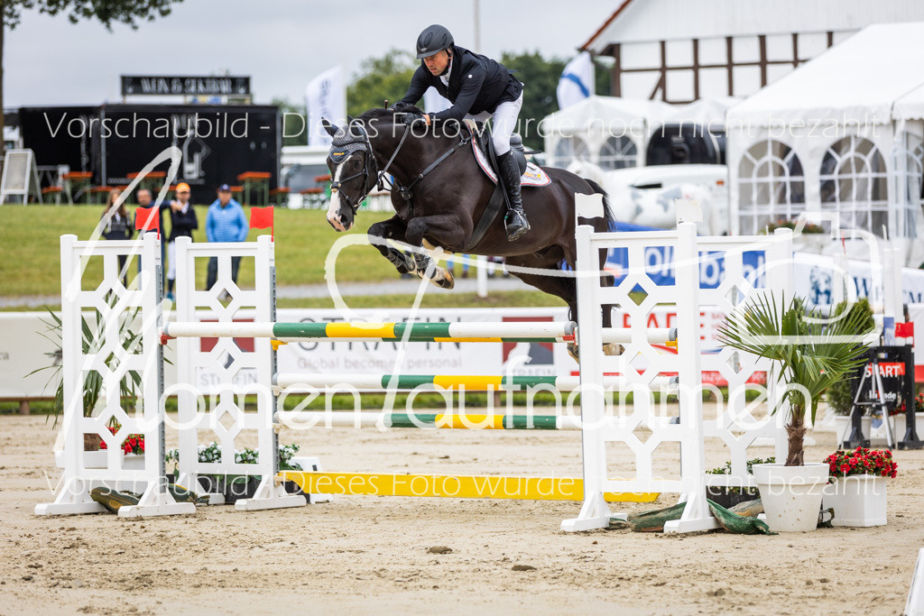 BHO-2PhSpr-M-5-2061 | MomenTaufnahmen Pferdesportfotos