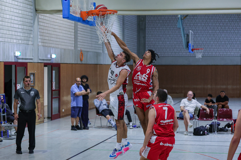 Regio Test BAYER GIANTS vs BSV Münsterland Baskets Wulfen-97 | Fotos von Basketballspielen aus dem Raum NRW fotografiert von Gero Mueller-Laschet und Daniel Schaefer - Realisiert mit Pictrs.com