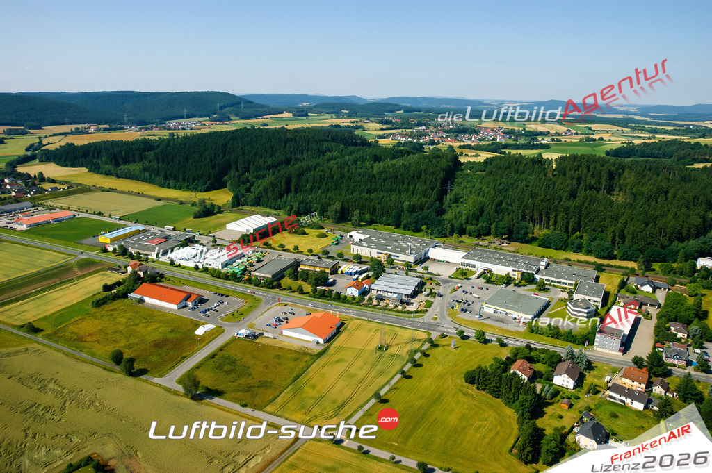 Die Luftaufnahme der Stadt Stockheim wurde vom UL-Flugzeug heraus erstellt ( keine Drohne )- hohe Auflösung für beste Qualität