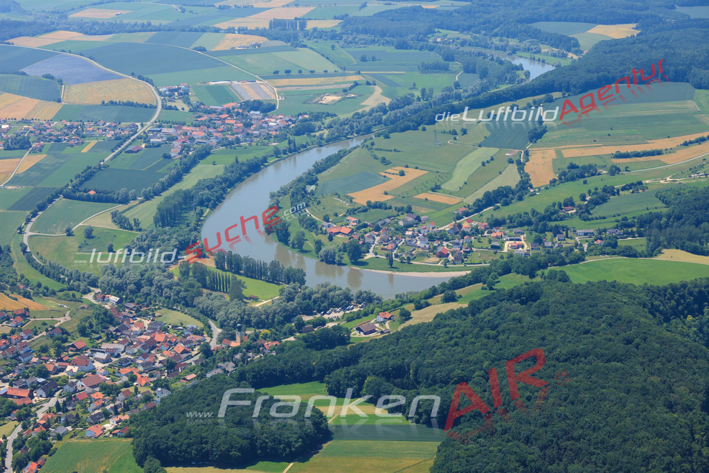 Luftbild von  Kelheim - Luftaufnahme wurde 2012 von https://frankenair.de mittels Flugzeug (keine Drohne) erstellt - die Geschenkidee