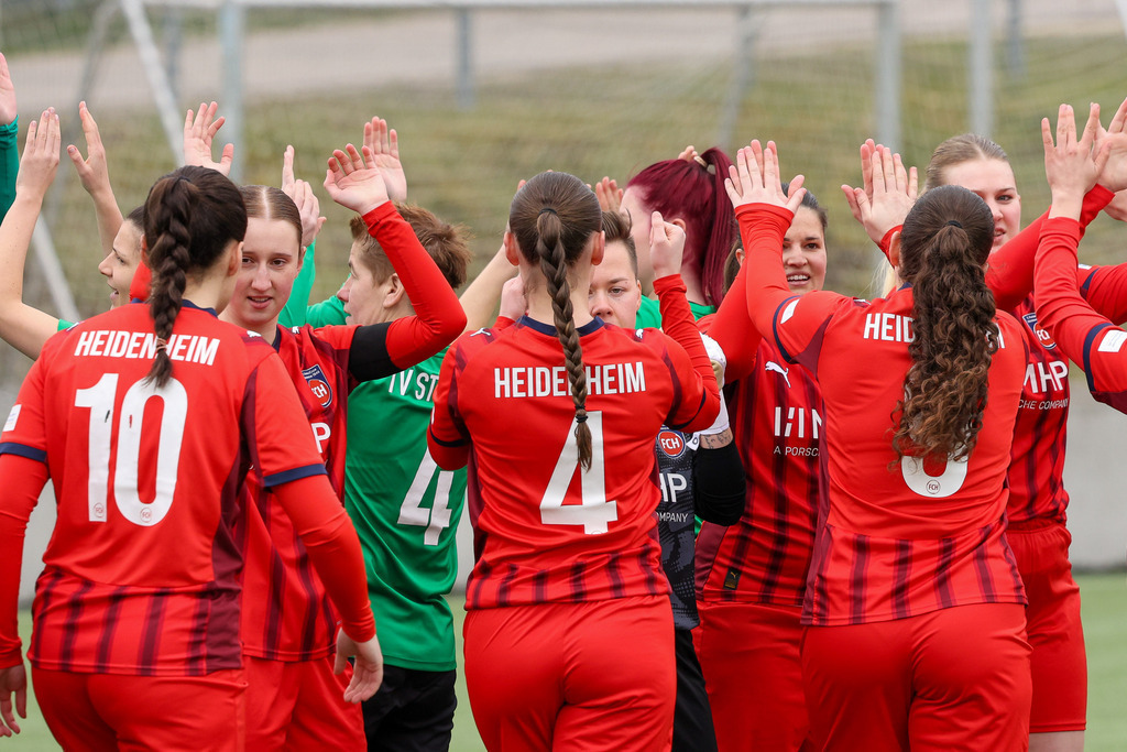 20260315-FCH-Steinheim_006 | 1.FC Heidenheim 1846 II vs. TV Steinheim, Fußball, Frauen, Bezirksliga, 2025/2026, 12. Spieltag, 15.03.2026 in Heidenheim, Kunstrasen b. Voith-Arena West(Foto: Michael Bulling) - Realisiert mit Pictrs.com