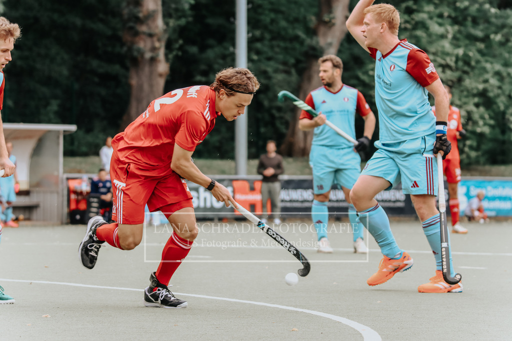 Herren_Bundesliga_02_F_RWK-UHC_21.09.25_Köln (349 von 471) | lanaschraderfotografie - Realisiert mit Pictrs.com