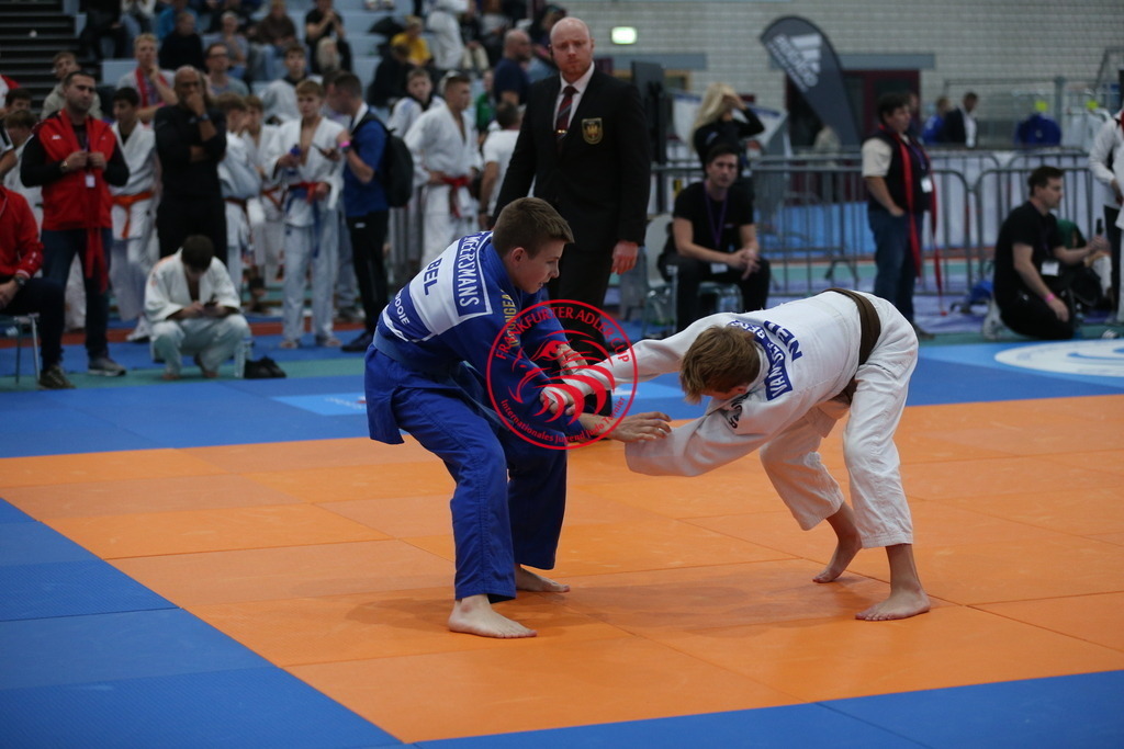 AT3Y1796 | Fotos vom Adler Cup - Pictures from Adler Cup

Hier findet Ihr alle Eindrücke und großen Momente der Adler Cup Wochenenden. Here you will find all impressions and great moments of the Adler Cup weekends. - Realisiert mit Pictrs.com