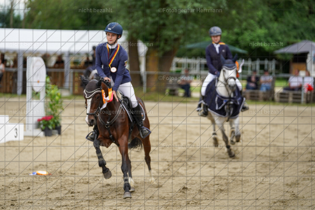 20240630-FAH02619 | Turnierbilder Schwabmünchen, Dressurbilder, Springreitturnier, Reitsportbilder, Turnierfotografen Bayern, Turnierfotograf