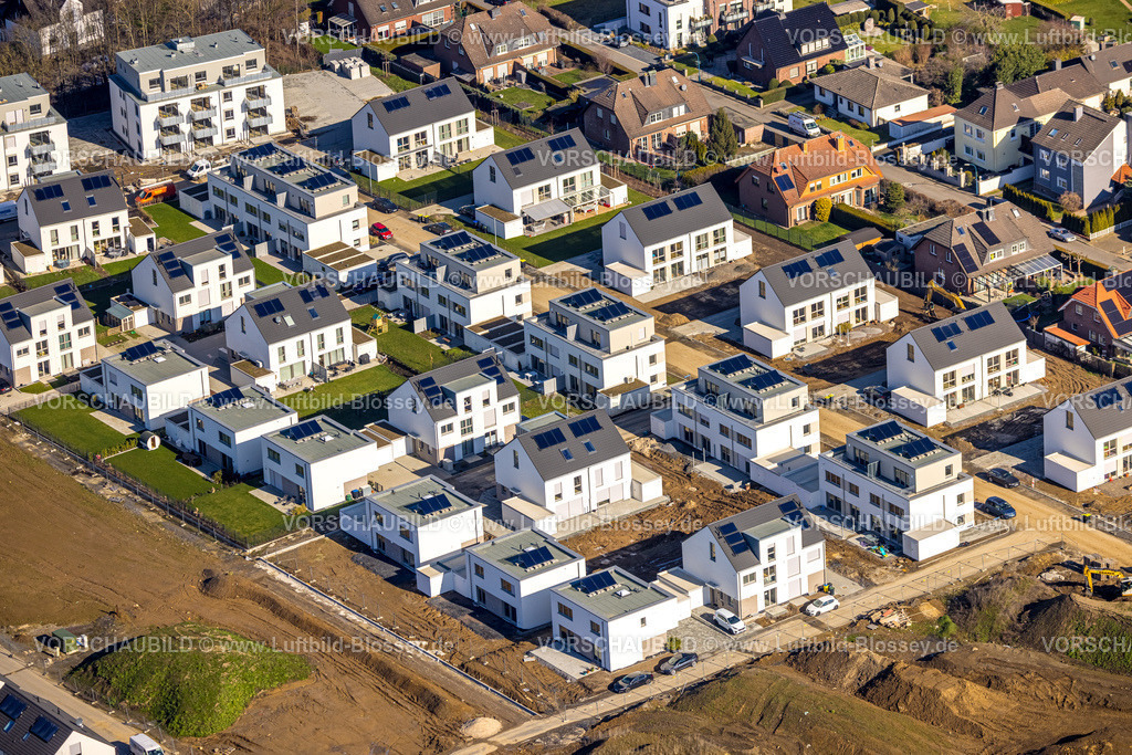 Holzwickede230213646 | Luftbild, Neubaugebiet und Baustelle, Wohnpark Emscherquelle in Hohenleuchte auf dem Areal der ehemaligen Emscherkaserne, Holzwickede, Ruhrgebiet, Nordrhein-Westfalen, Deutschland