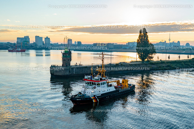 DJI_0119 | 30.09.2022 Drohnenaufnahmen Dt. Schifffahrtstag 2022 Bremen Wendebecken / Weser