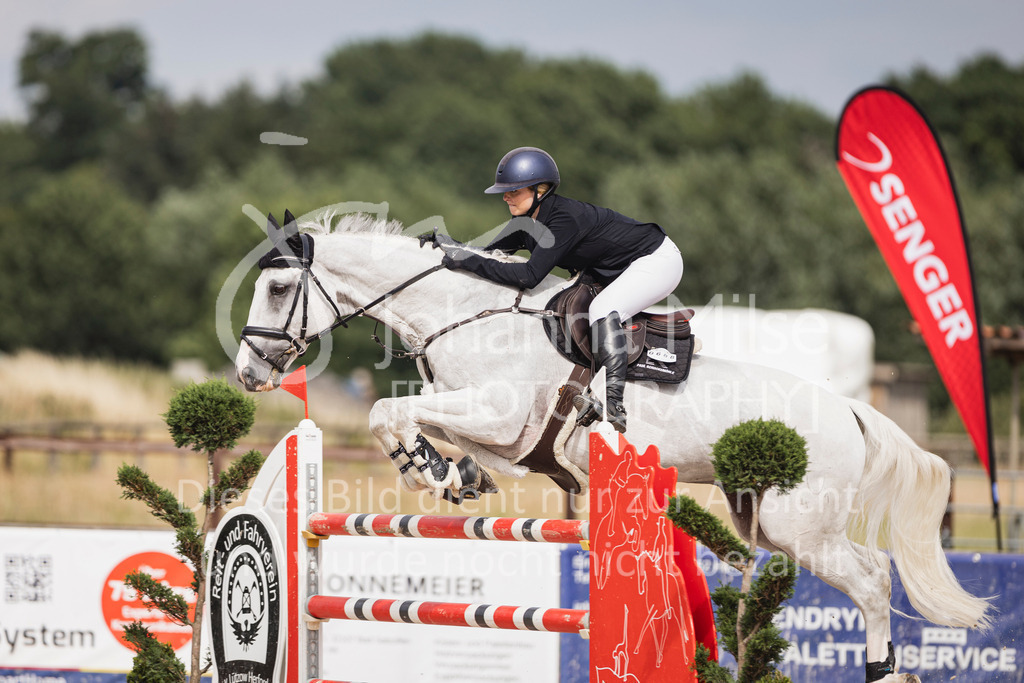 250628_PfSpTa_GP-647 | Deine schönsten Turniermomente als professionelle Fotos! Entdecke hochwertige Pferdesport-Fotografie im Online-Shop. Jetzt Fotos finden & bestellen!