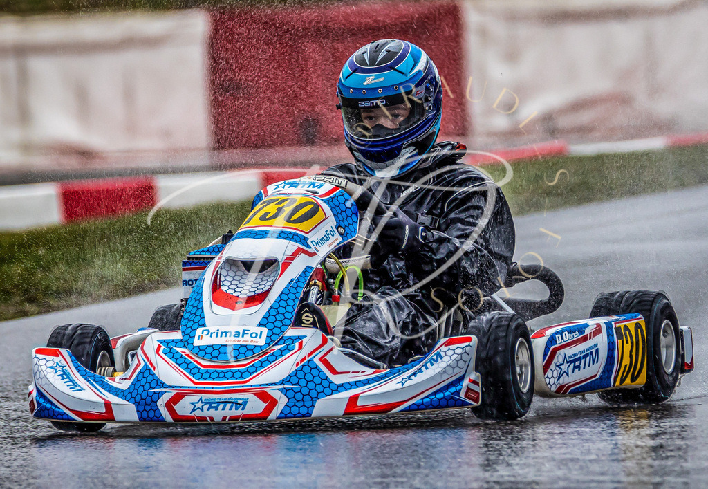 c079fa70d11e45c899323b7f23b2a78a | traudl_s_fotos