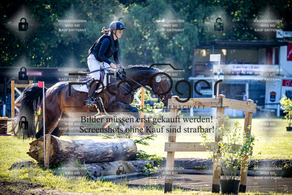 2026-05 - Melle Oldendorf-3-0090 | Entdecke hochwertige Reitturnierfotos von Foto Oger. Professionell, emotional und authentisch – jetzt Lieblingsmomente im Shop bestellen.Deutschlandweite Turnierfotografie. - Realisiert mit Pictrs.com