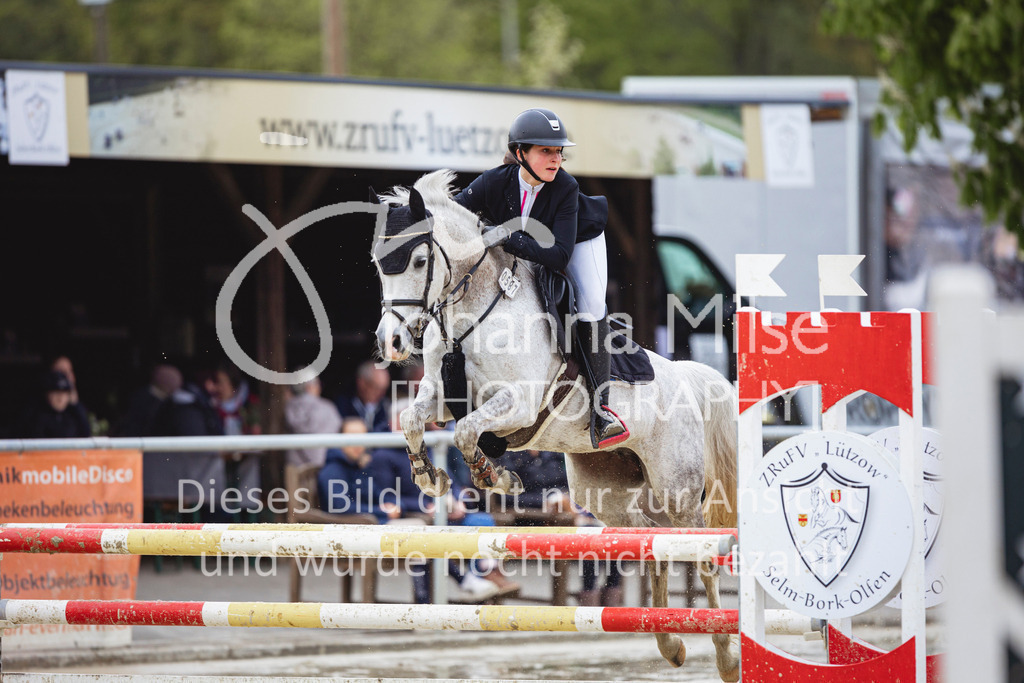 240426_Olfen-Vinnum_PonyTrophy-172 | Deine schönsten Turniermomente als professionelle Fotos! Entdecke hochwertige Pferdesport-Fotografie im Online-Shop. Jetzt Fotos finden & bestellen!