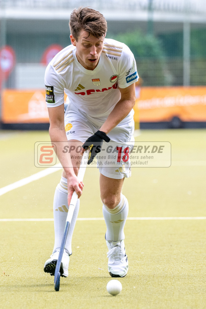 SFE_20230923_0021 | Hockey 1. Bundesliga Herren Rot-Weiss - Berliner HC am 23.09.2023 in Köln (KTHC Stadion Rot-Weiss Köln Tennis and Hockey Club), Photo: Stephan Fehrmann 2023 (Sports-Gallery),Maximilian Siegburg ( Rot-Weiss Köln #18 )