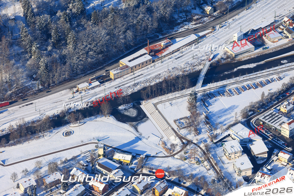 Die Luftaufnahme der Stadt Kronach wurde vom UL-Flugzeug heraus erstellt ( keine Drohne )- hohe Auflösung für beste Qualität