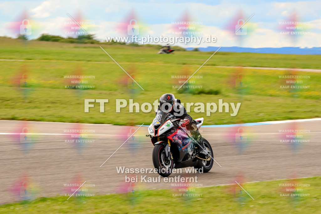 MotoTeam-1325 | Hier findet Ihr Bilder von Touristenfahrten auf der Nürburgring Nordschleife oder von anderen Veranstaltungen die ich besucht habe. Viel Spass beim Durch Schauen 