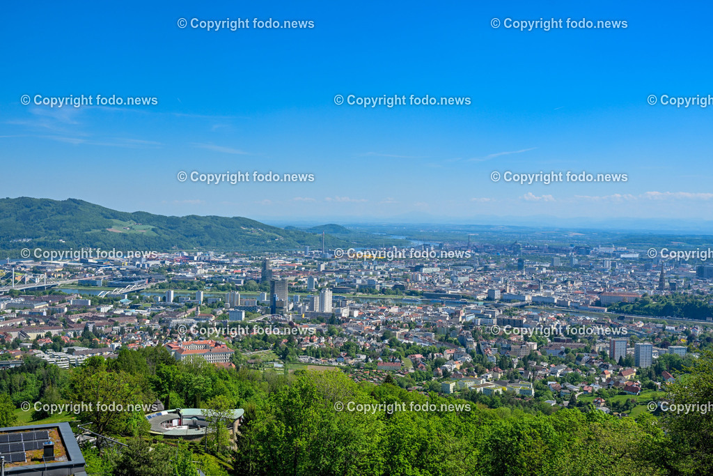 Linz_ Stadt Linz_ 02.05.2025-5 | 02.05.2025, LINZ, AUT, A380, im Bild Themenbild, Stadtansichten, Linz, Innenstadt, Zentrum, Donau, Bruecken, Gebaeude, Uebersicht, Tourismus, Panorama, Aussicht, Symbolbild, Feature