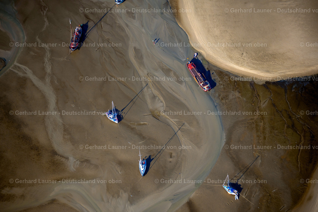 4037065 | trockengelaufene Boote am Westende von Spiekeroog