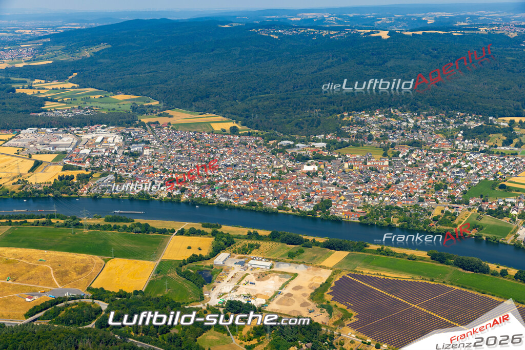 Das Luftbild zeigt :  Kleinostheim - Die Luftaufnahme wurde 2023 vom UL-Flugzeug aus erstellt ( keine Drohne ) - Hochauflösende Luftaufnahme - Für grossformatige Ausdrucke geeignet. Die Geschenkidee !Mit Lizenz und Bildrechte bestellbar