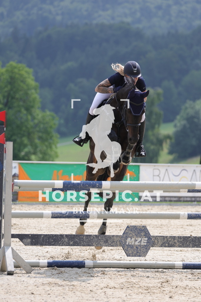 0P6A4677 | Willkommen bei Brunnmayr - Design & Fotografie – Ihrem Spezialisten für Reitturniere und Pferdeveranstaltungen in Oberösterreich, Salzburg und Bayern! Seit über 17 Jahren sind wir leidenschaftlich dabei.