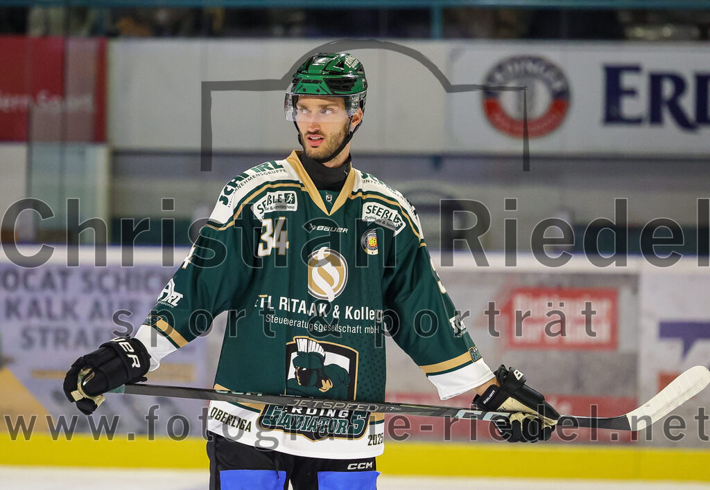 2025-08-22_068_TSV_Erding_gegen_EV_Fuessen | Erding, Deutschland, 22.08.2025:Eishockey, Oberliga Süd 2025 / 2026, Testspiel, TSV Erding gegen EV Füssen, Endergebnis: 1:4Bastian Cramer (Erding Gladiators, #34)Foto: Christian Riedel / fotografie-riedel.net