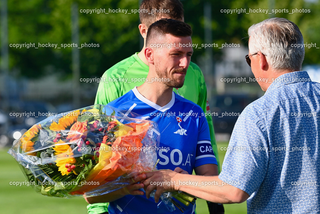 SAK vs. SV Dellach Gail 17.6.2023 | #7 Darjan Aleksic, Präsident SAK Marko Wieser, Verabschiedung, Ehrung, Karriere Ende