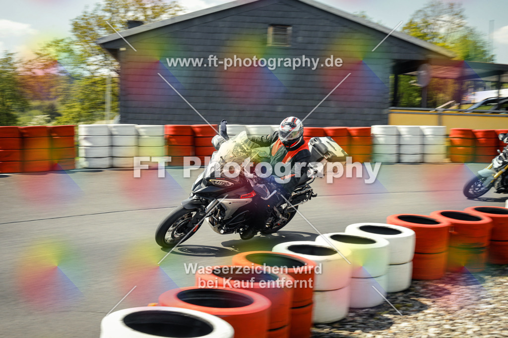 OBK_Mai_Justin_Uwe-11051 | Hier findet Ihr Bilder von Touristenfahrten auf der Nürburgring Nordschleife oder von anderen Veranstaltungen die ich besucht habe. Viel Spass beim Durch Schauen 