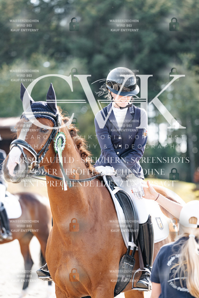 CK901766 | Turnierfotografie Pferdefotografie Trier Rheinland-Pfalz Pferdesport Reitsport Tierfotografie Sportfotografie Pferdevideo Pferdevideografie Equestrianvideography equestrianphotography  - Realisiert mit Pictrs.com