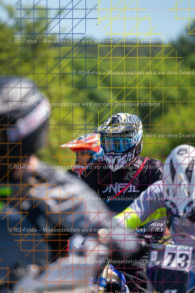Wolfshausen 2 Lauf -116 | Sportfotografie von RO-Fotos: Motorsport, Motocross, Enduro, Laufveranstaltungen und Triathlon. Professionelle Fotos von Sportlern und Events. - Realisiert mit Pictrs.com