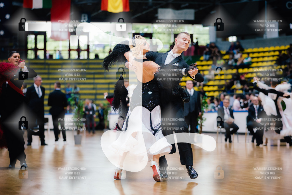 Hessen Tanzt WDSF International Open Standard 1st (20) Karolis Burneikis _ Fabien Lax (TSC Rot-Gold-Casino Nürnberg)-2025-05-17-9311 | Webshop for digital downloads and prints of dance sport, event & show photographer Julian Link - Realisiert mit Pictrs.com